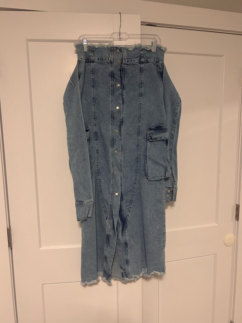 High-Waist Distressed Denim maxi Skirt with sleeve Belt - Picture 6 of 7